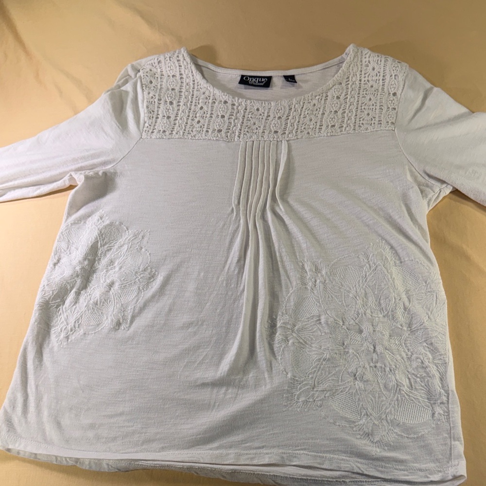 Onque casual woman’s/teen blouse size large white three-quarter sleeve